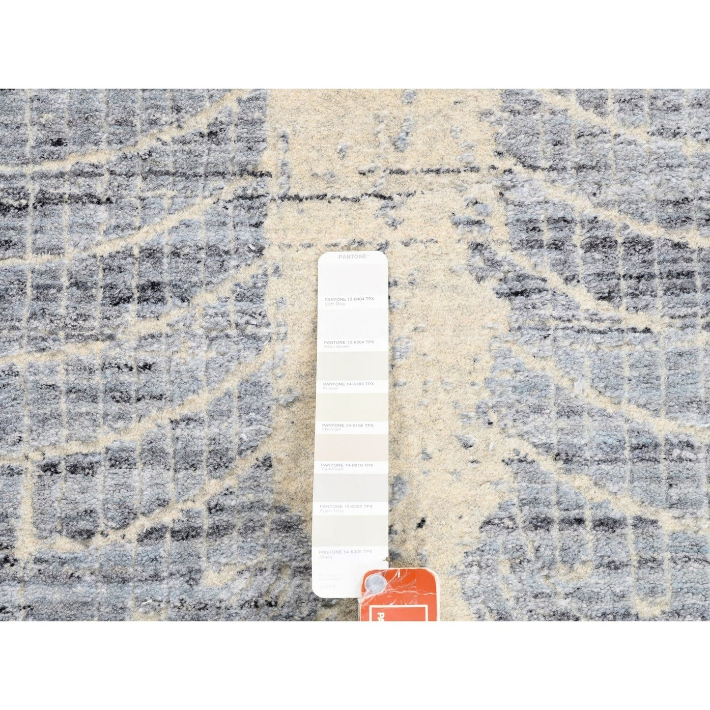 8'1"X9'10" Gray Hand Loomed Tone On Tone Transitional Erased Design Rug