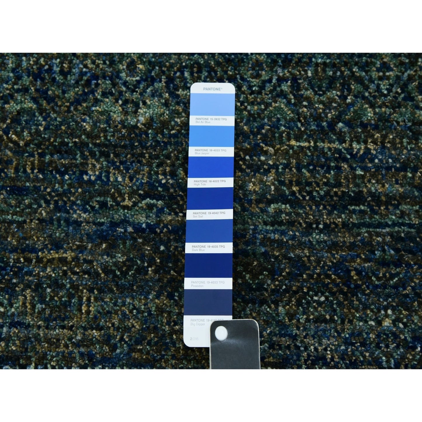 2'6"X8' Kohinoor Herrita Green 100% Wool Hand Knotted Oriental Rug