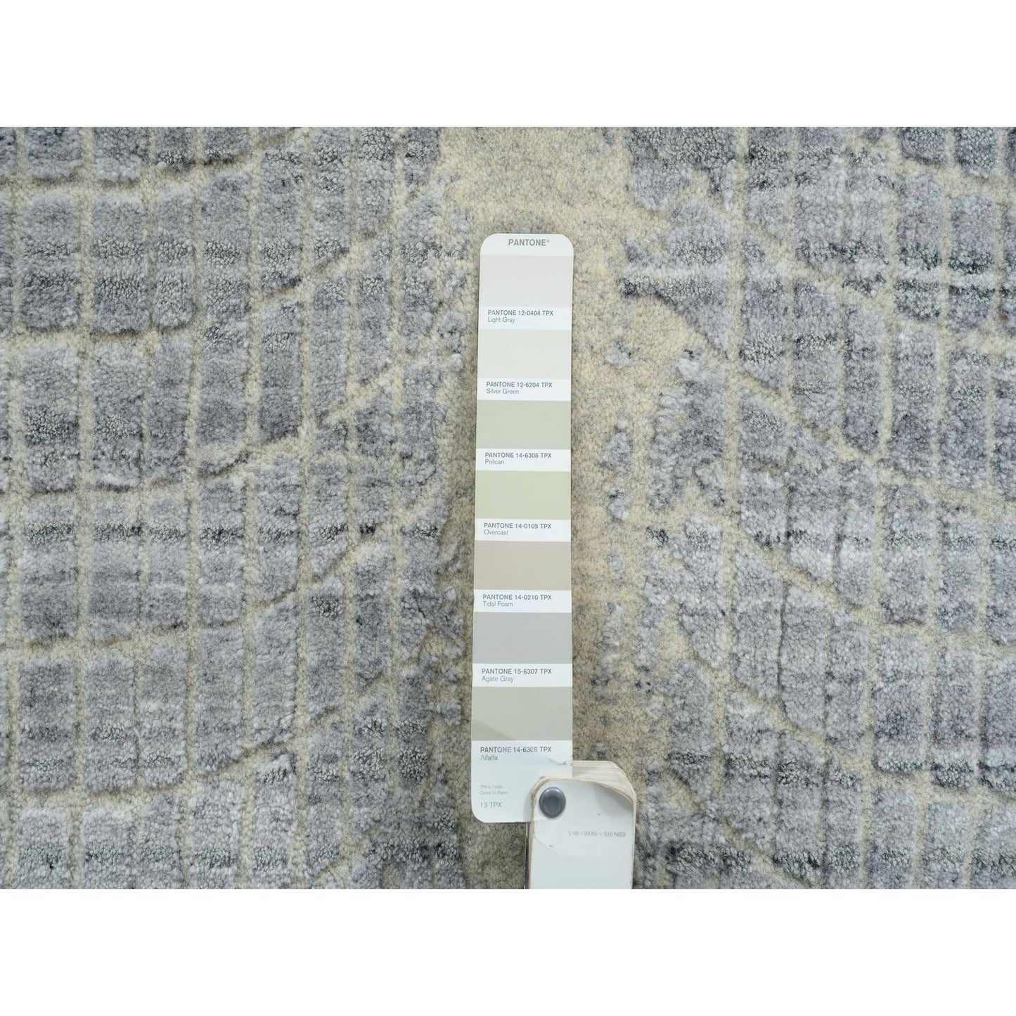 9'X9' Gray Jacquard Hand Loomed Wool And Plant Based Silk Round Rug