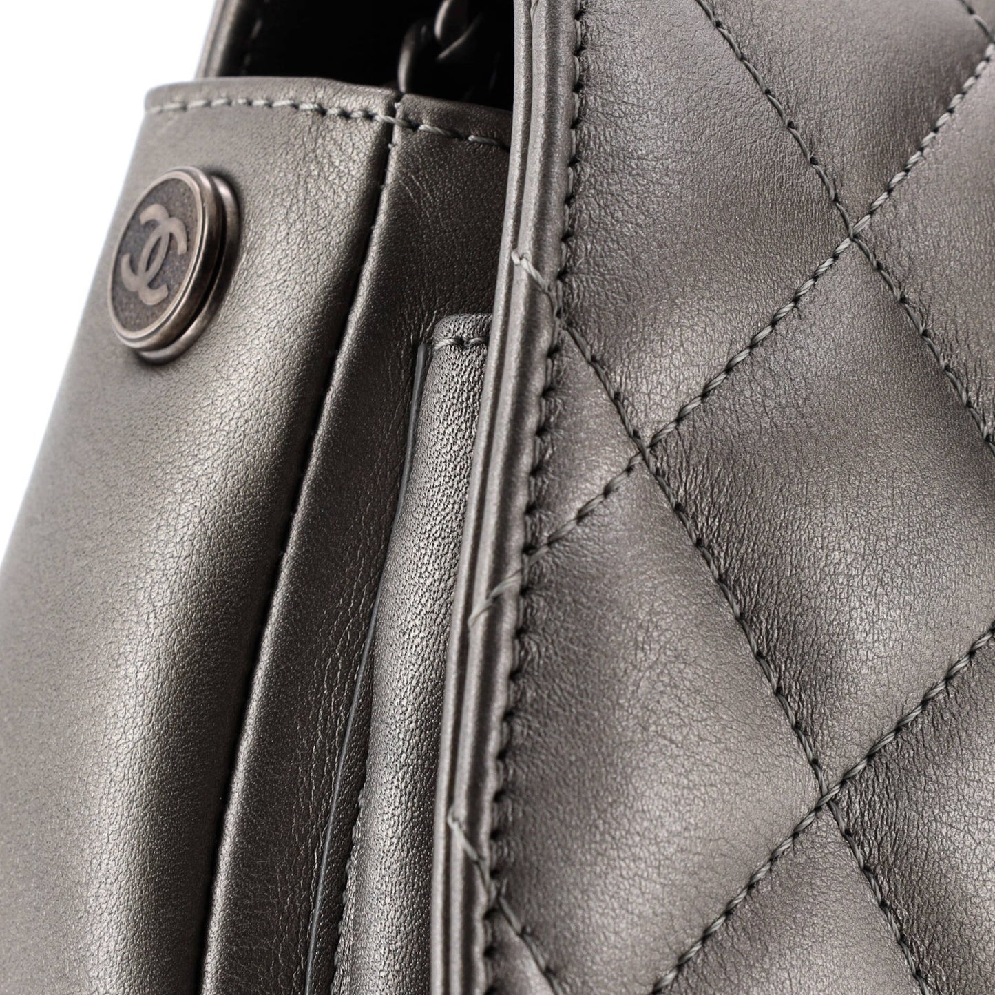 Chanel Cc Saddle Messenger Quilted Calfskin Mini