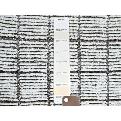 2'2"X2'8" White Moroccan Weave With Grid Design Wool Hand Knotted Mat Rug