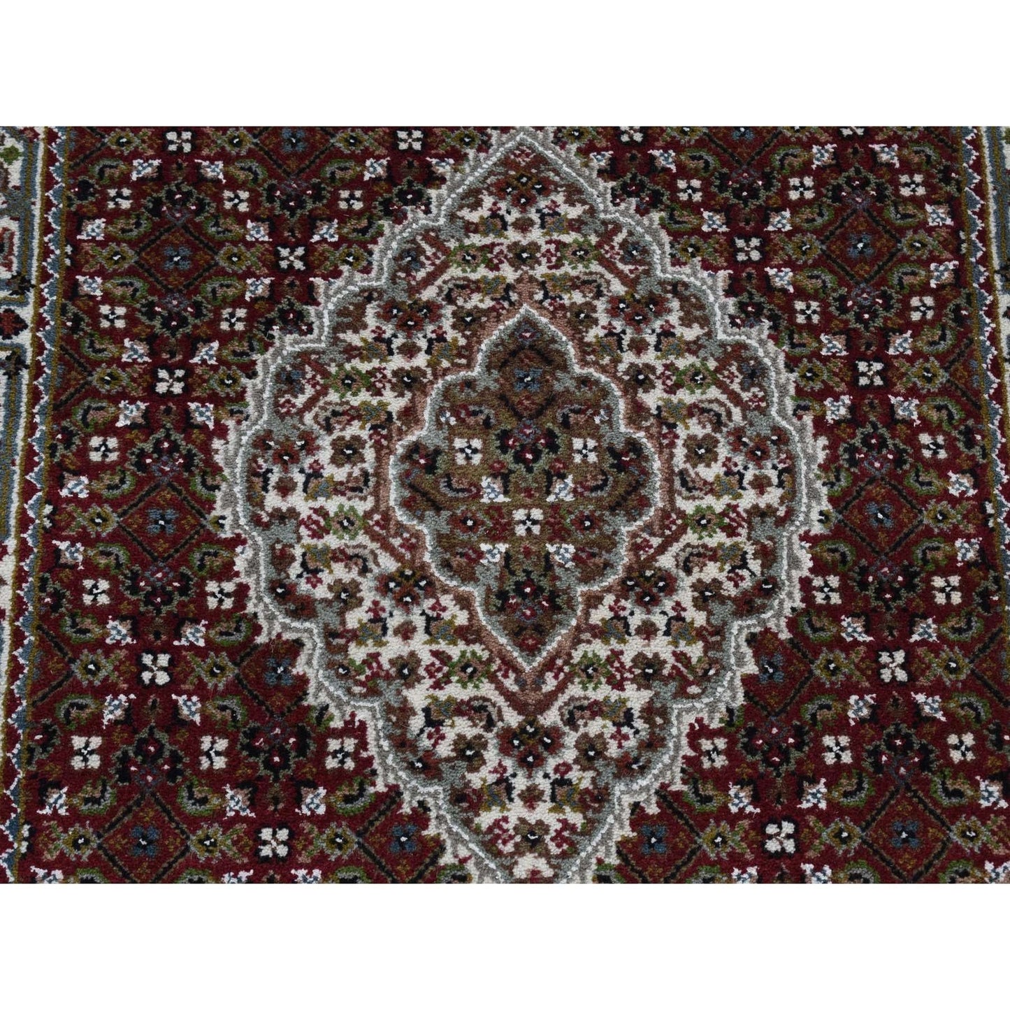 2'8"X6'10" Red Tebraz Mahi 100% Wool Hand Knotted Short Runner Rug