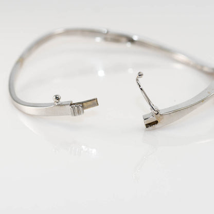 18K White Gold Bangle Diamond Bracelet, .30Ct,