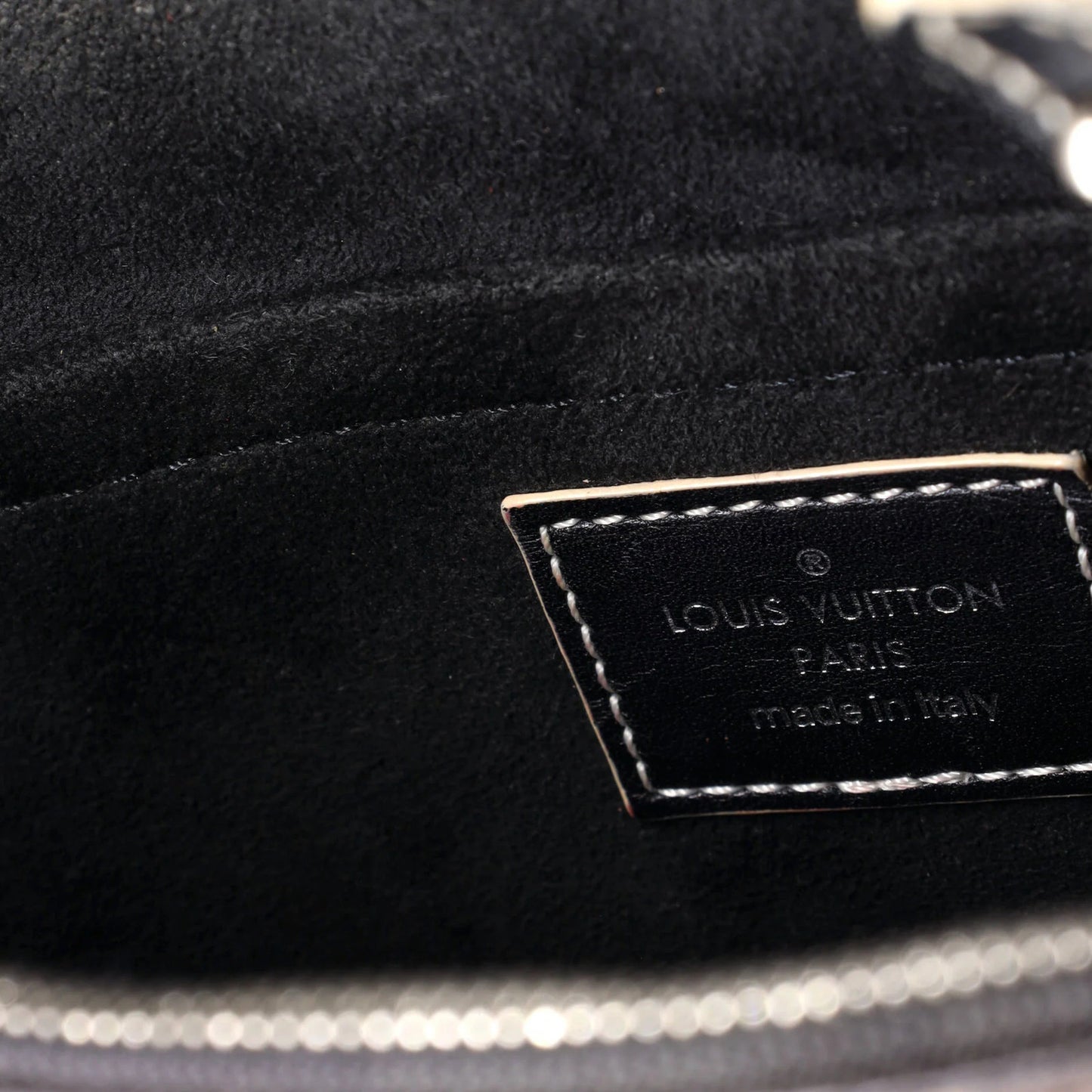 Louis Vuitton Chain It Handbag Monogram Canvas With Leather Pm