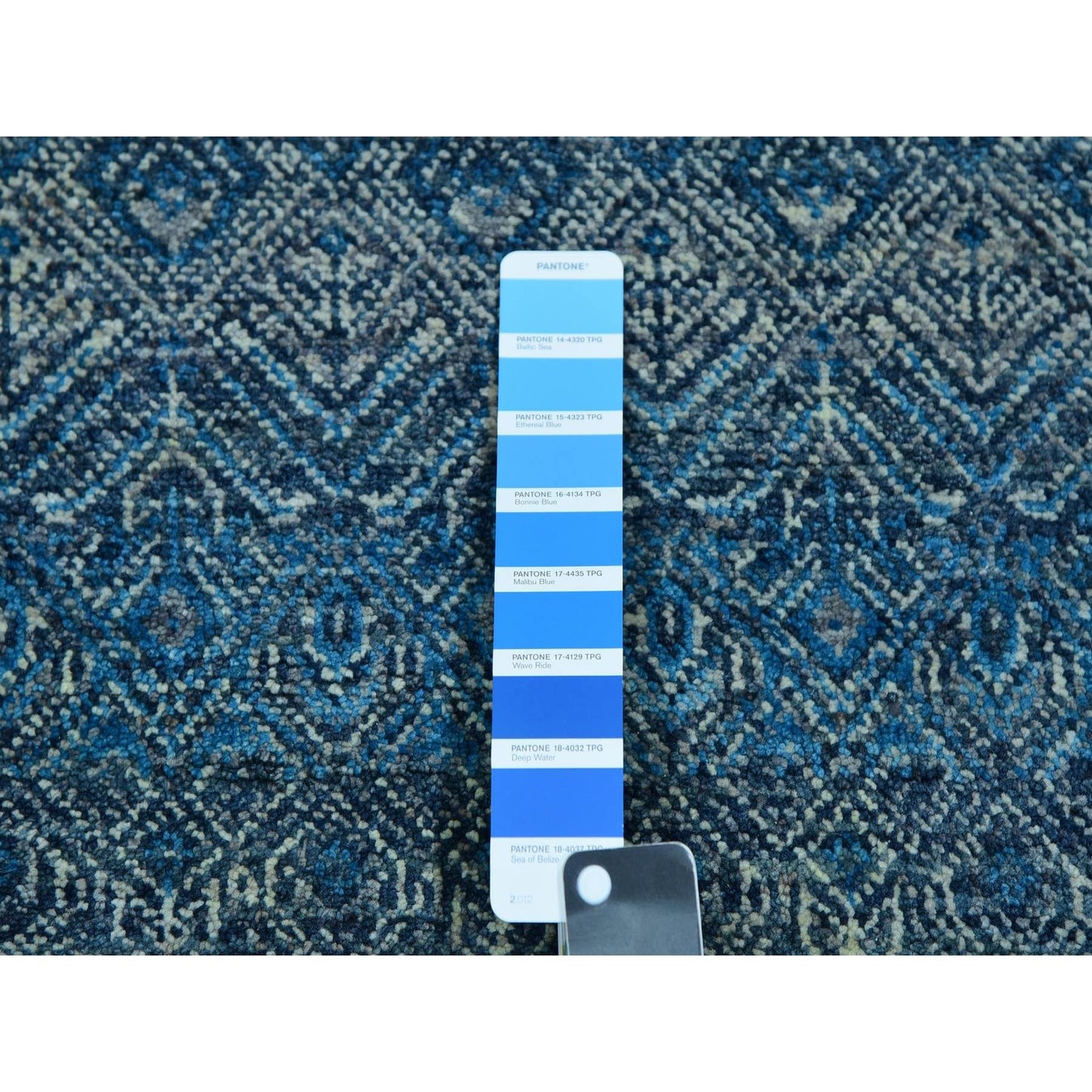 8'X8' Georgian Blue Kohinoor Herrita Design Wool Hand Knotted Round Rug