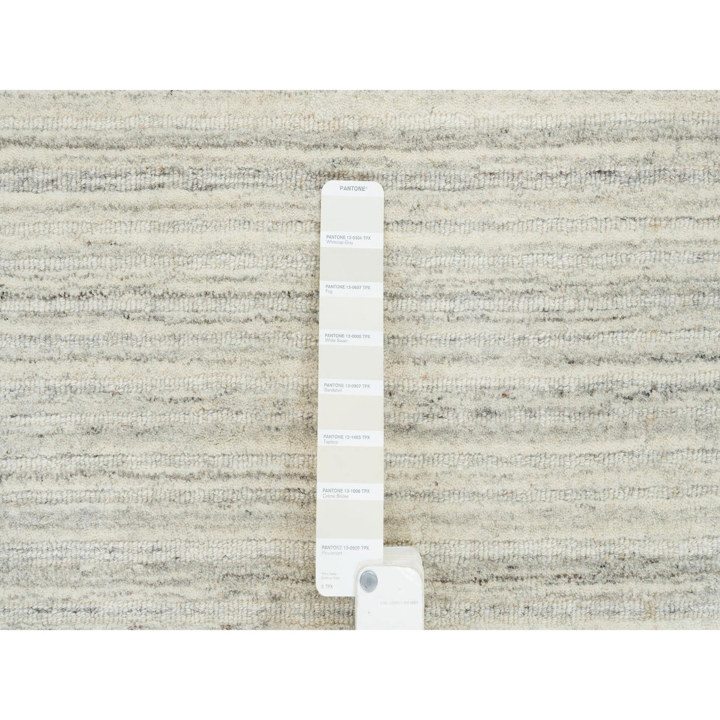 6'1"X9' Ivory Modern Design Hand Loomed Undyed Natural Wool Rug