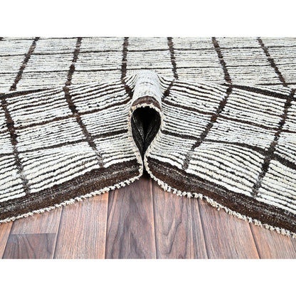 9'7"X11'8" White Moroccan Weave With Grid Design All Wool Hand Knotted Rug