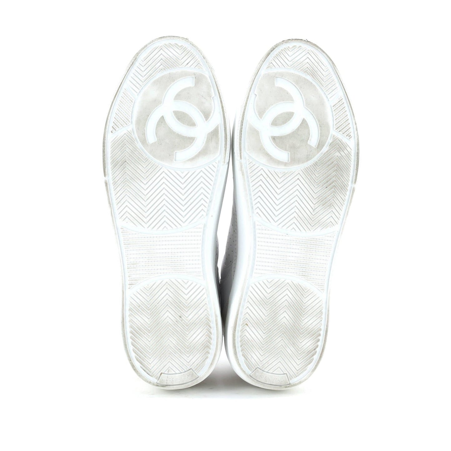 Chanel Women'S Cc Low-Top Sneakers Perforated Leather