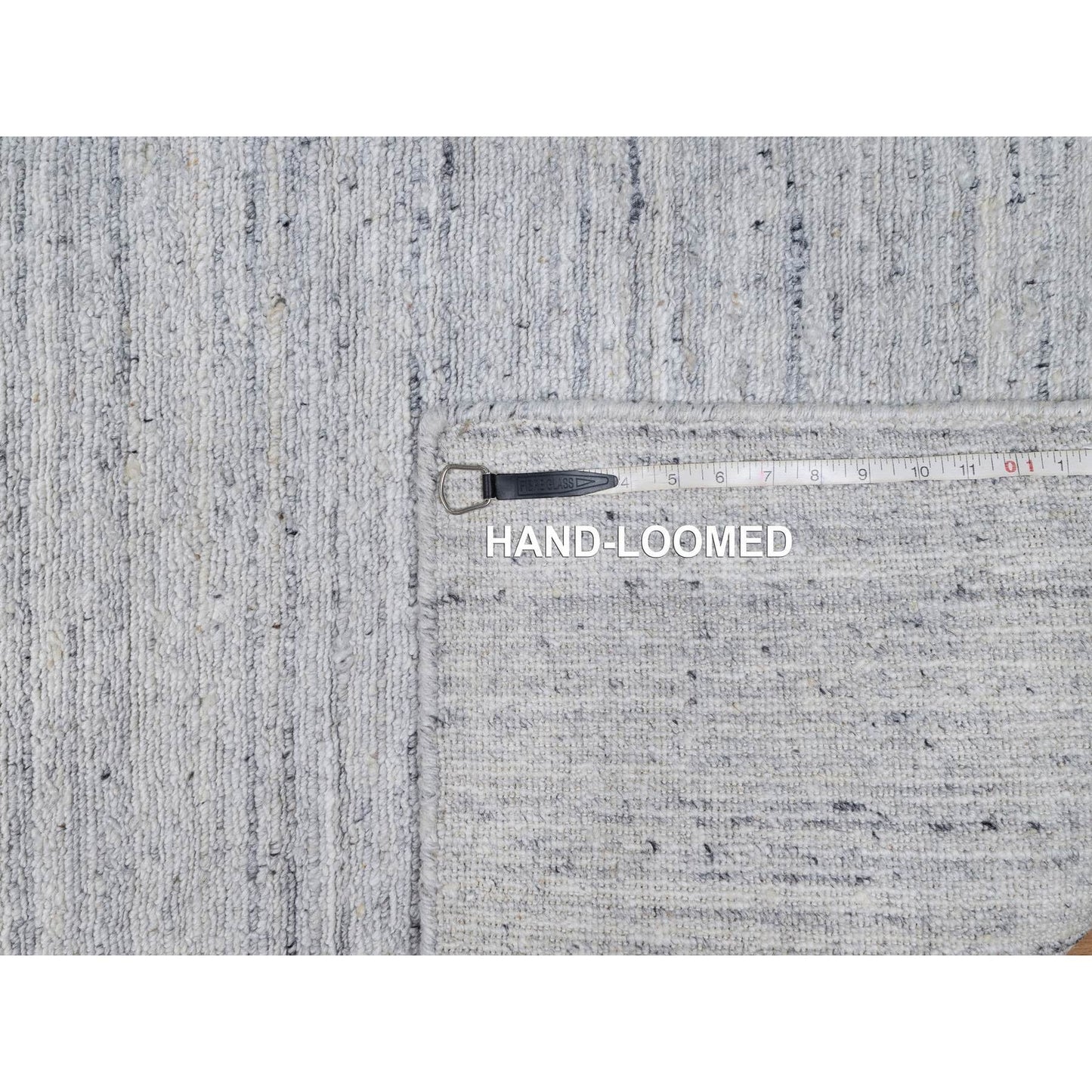 2'6"X6' White Plain Modern Striae Design Hand Loomed Pure Wool Runner Rug