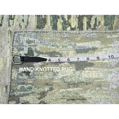 5'1"X7'3" Eden Green Crocodile Safari Design 100% Silk Hand Knotted Rug