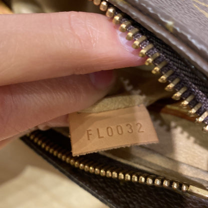 Louis Vuitton Looping Handbag Monogram Canvas Mm