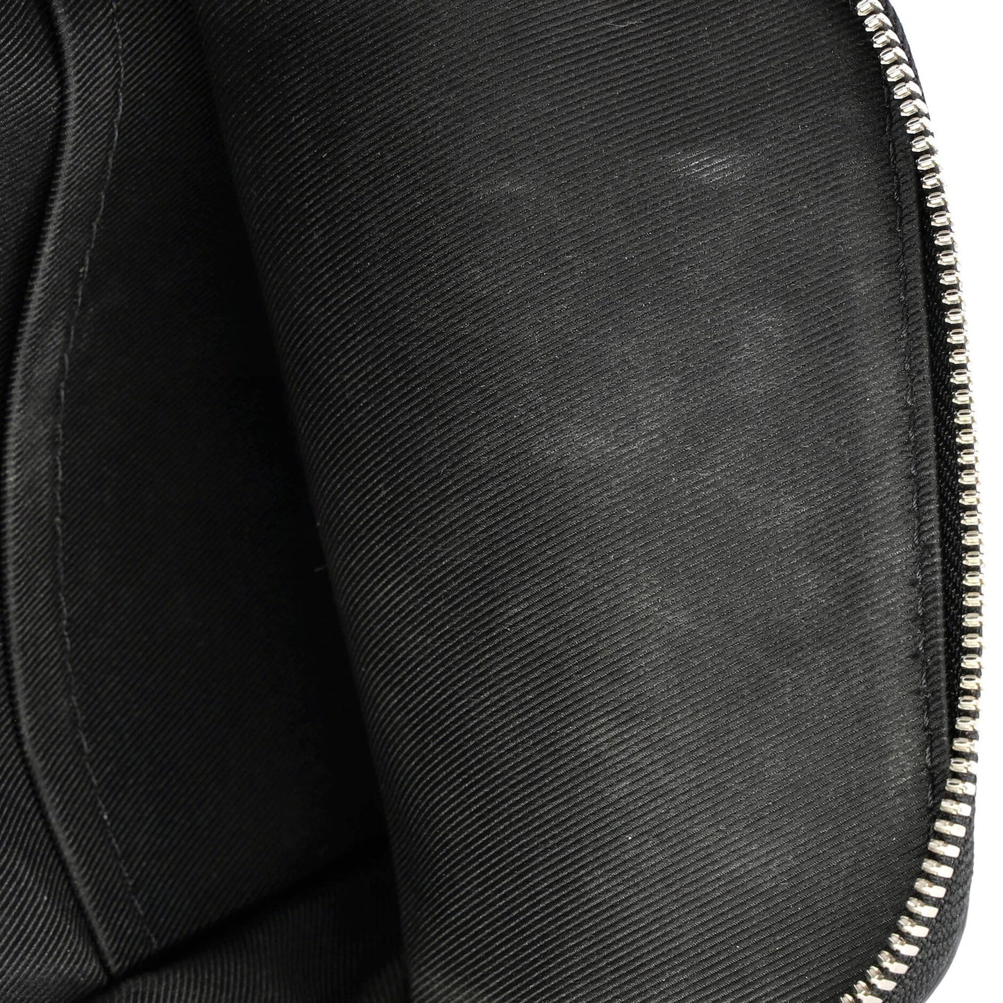 Louis Vuitton Outdoor Slingbag Monogram Taigarama