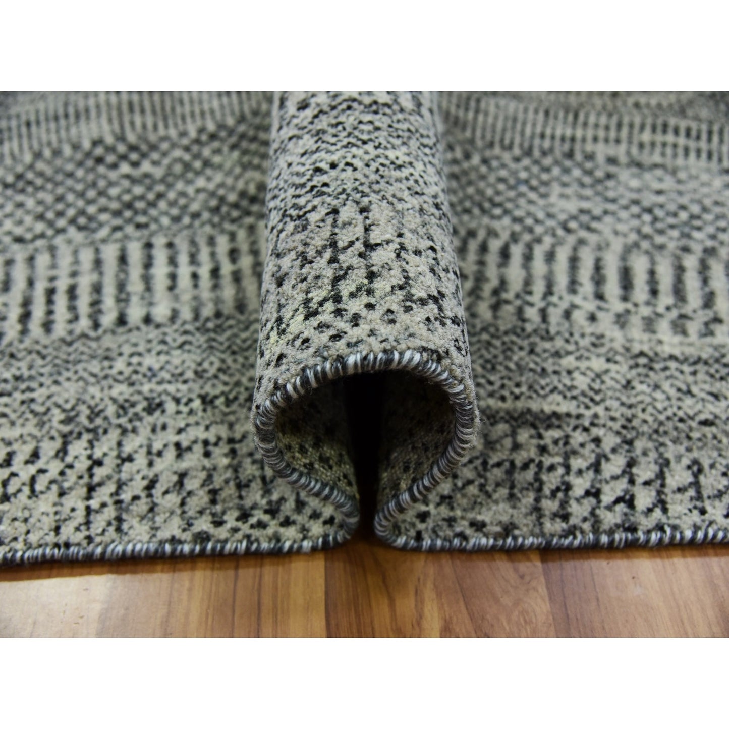 12'X12' Gray Modern Soft Undyed Wool Grass Design Hand Knotted Round Rug