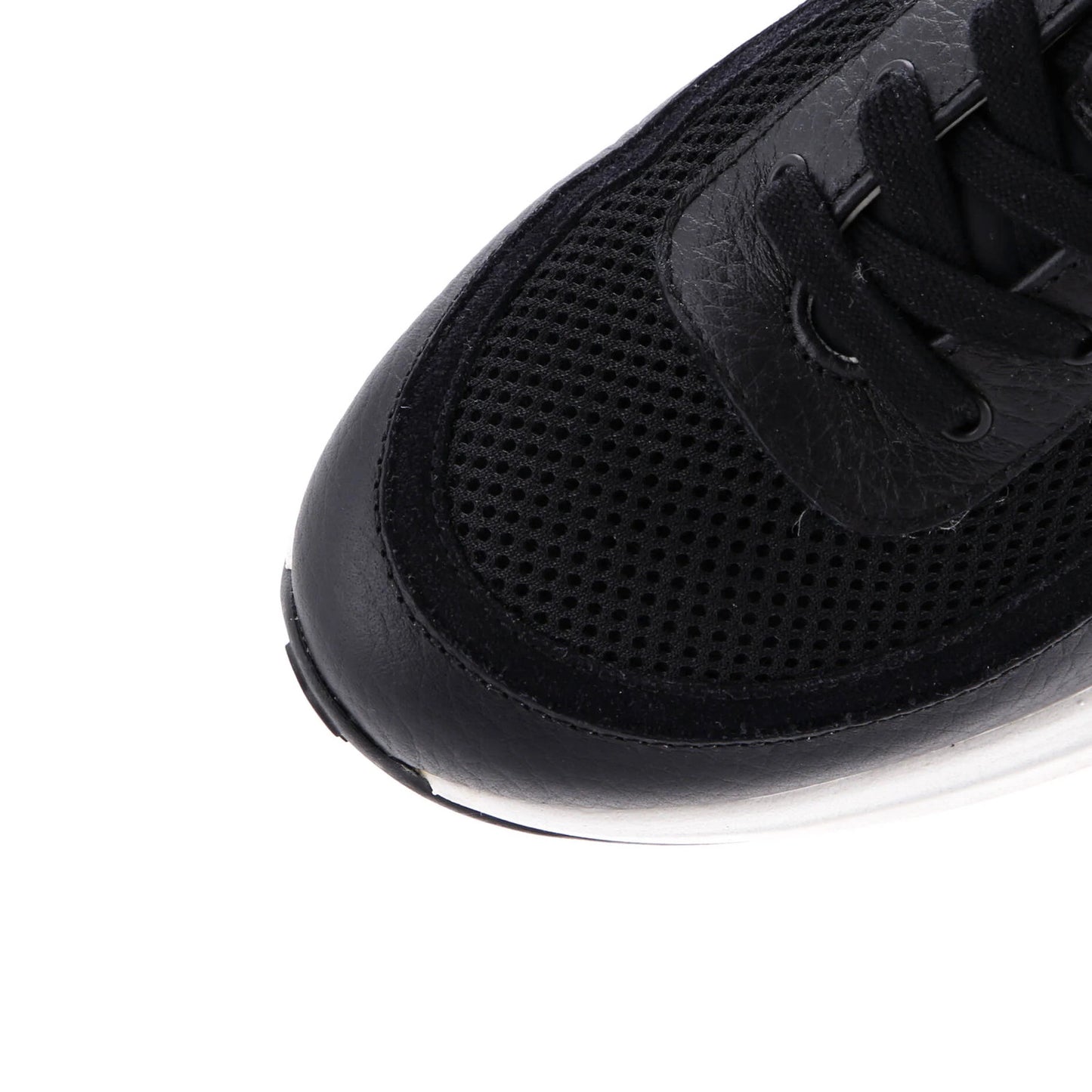 Chanel Women'S Cc Low-Top Sneakers Leather And Mesh