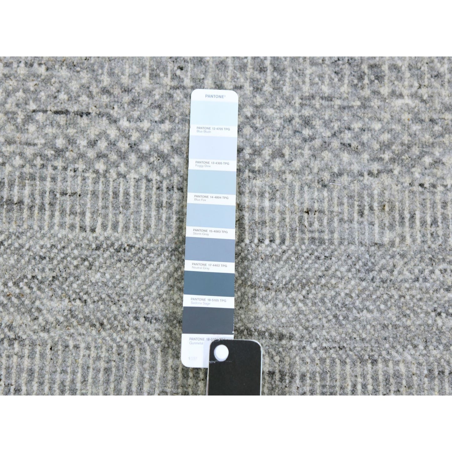 6'X6' Dark Gray Modern Grass Design Undyed Wool Hand Knotted Oriental Rug