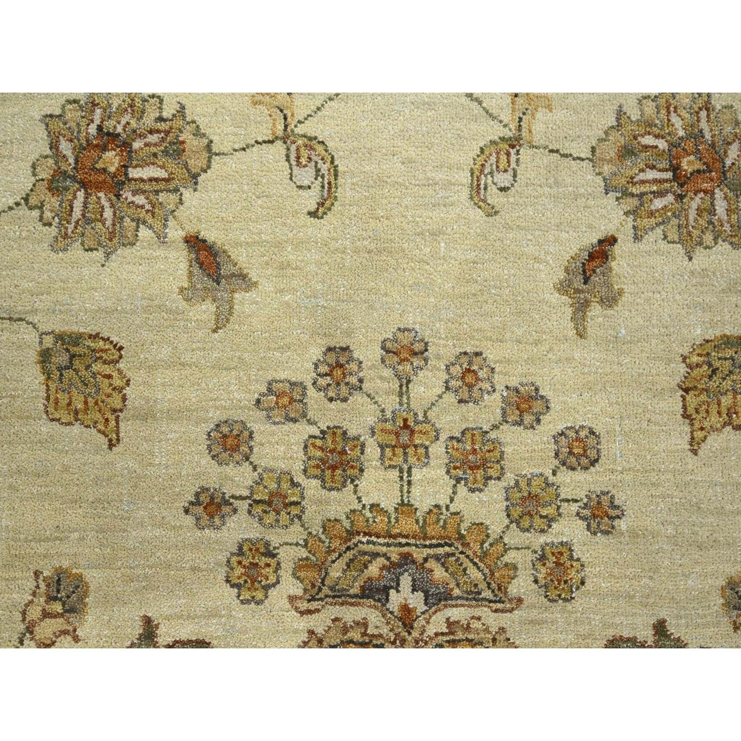 7'3"X9'3" Ivory Hand Knotted Agra Ziegler Design Leaf Pattern Wool Rug