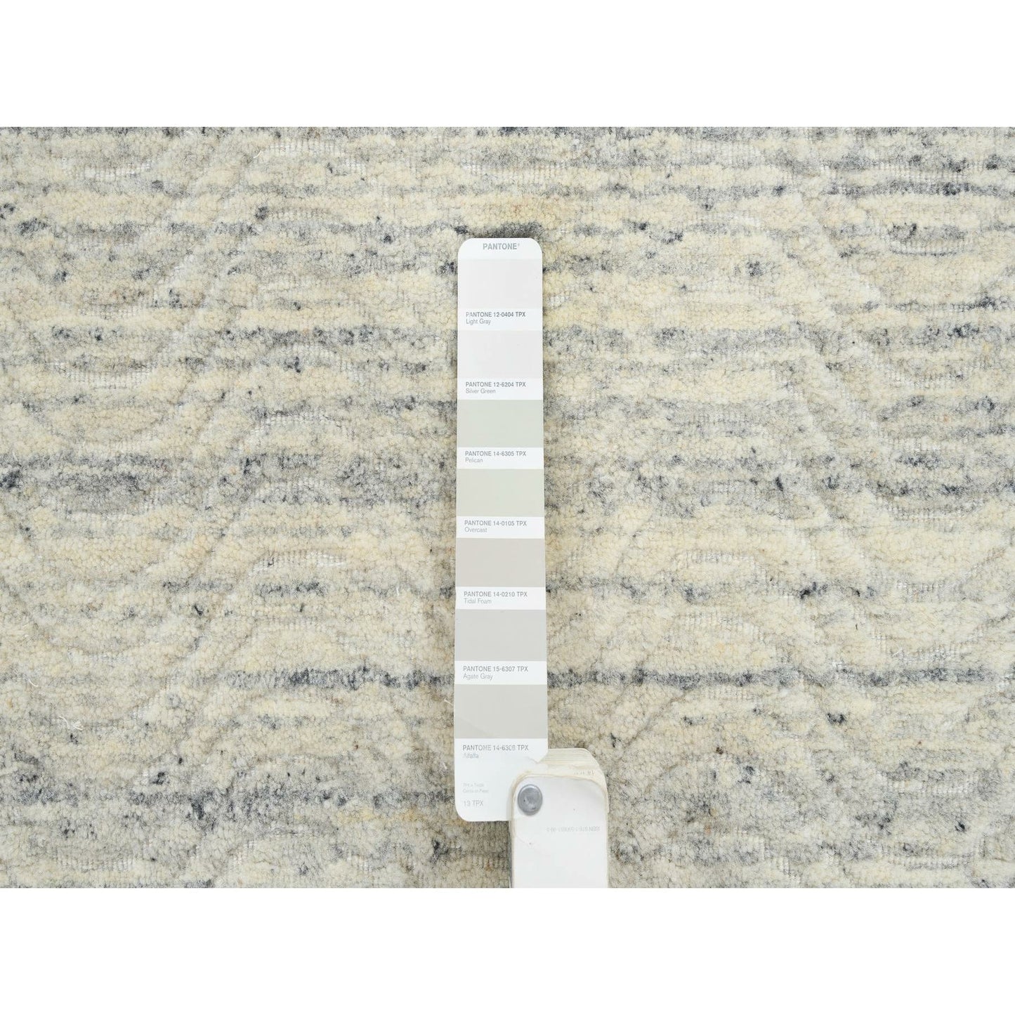 5'10"X9' Beige Variegated Textured Modern Design Wool Hand Loomed Rug