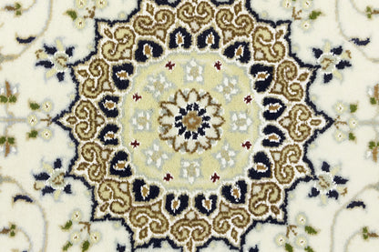 Indo-Nain Hand-Knotted Wool Oriental Rug Classic
