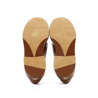 Chanel Women'S Logo Loafers Patent