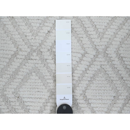 9'1"X12'1" Ivory Hand Knotted Wool Moroccan Diamond Repetitive Design Rug