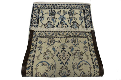Handmade Nain Oriental Rug Small Plush Carpet