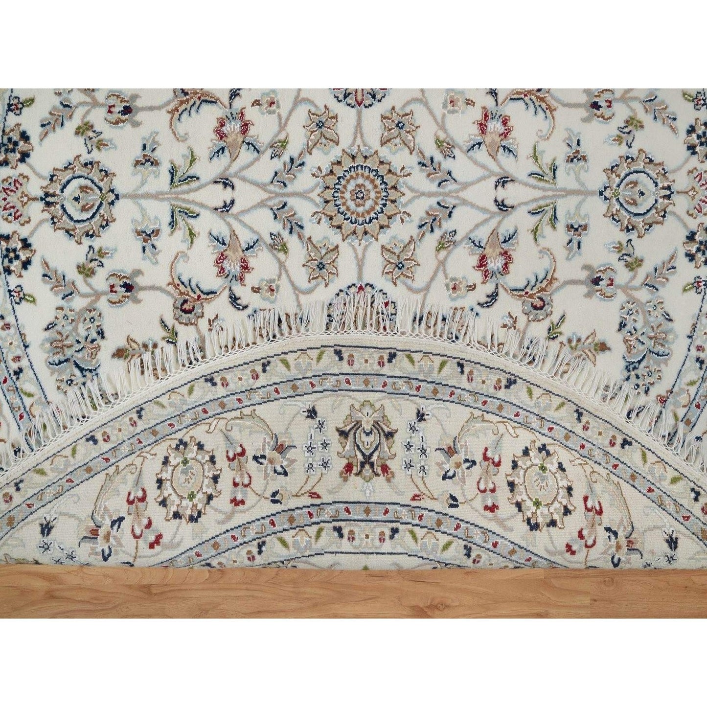 6'X6' Ivory Hand Knotted Nain With Flower Pattern Wool And Silk Round Rug