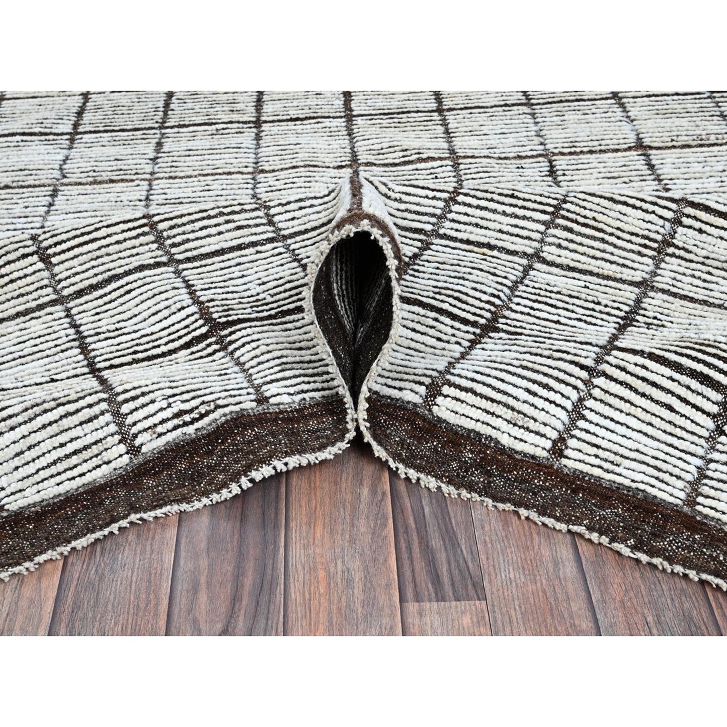 9'6"X11'8" White Moroccan Weave With Box Design 100% Wool Hand Knotted Rug