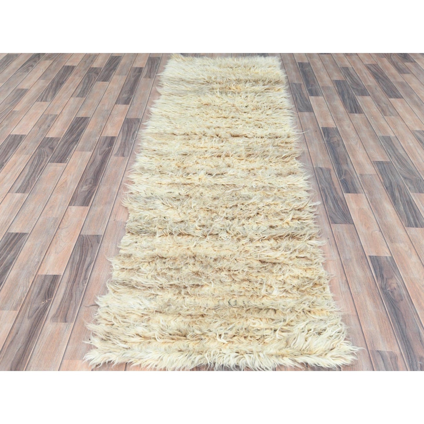 2'6"X8' Ivory Moroccan Berber Extra Soft Wool Hand Knotted Runner Rug