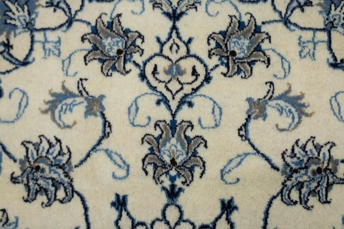 Classic Floral Plush 3X5 Nain Kashmar Oriental