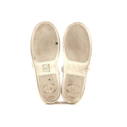 Chanel Women'S Cc Bow Low Top Sneakers Leather