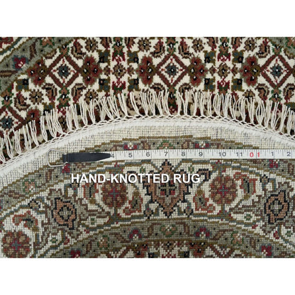 3'4"X3'4" White Wool Hand Knotted Mahi Fish Medallion Kpsi Round Rug