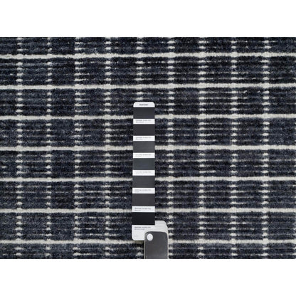 2'3"X3'1" Black Modern Natural Wool Box Design Loomed Knotted Mat Rug