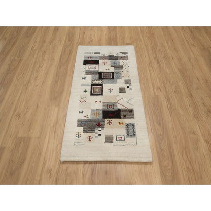 2'5"X4'9" White Animal Figurines Modern Pure Wool Hand Knotted Runner Rug