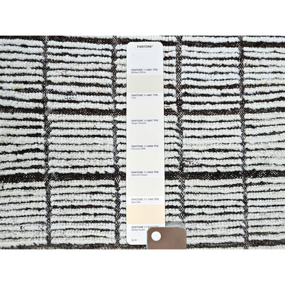 2'1"X3' White Moroccan Weave With Box Design Pure Wool Hand Knotted Rug