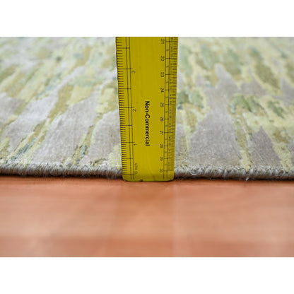 5'1"X7'3" Eden Green Crocodile Safari Design 100% Silk Hand Knotted Rug