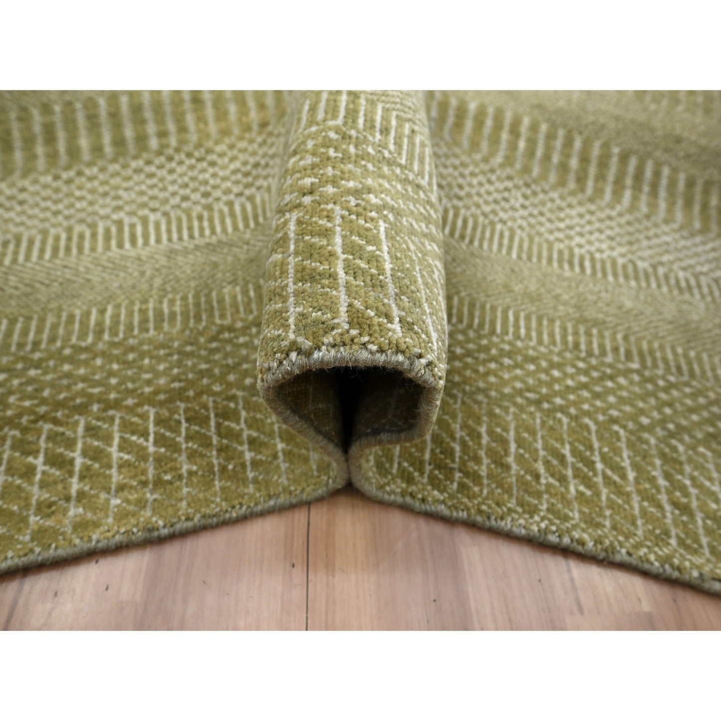 6'X8'9" Shades Of Brown Modern Grass Design Hand Knotted Wool & Silk Rug