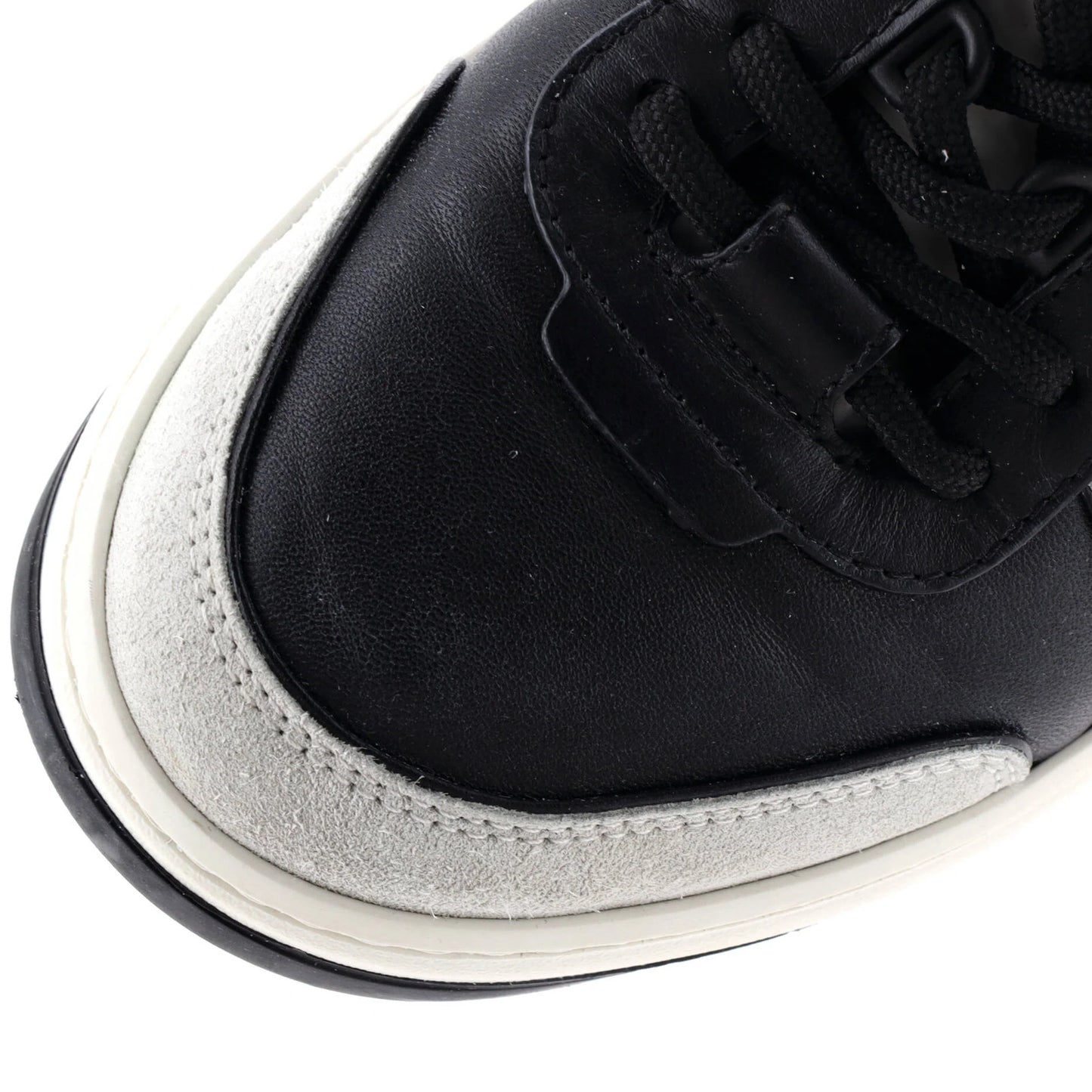 Chanel Women'S Cc Low-Top Sneakers Suede And Leather