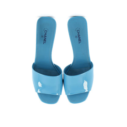 Chanel Women'S Cc Block Heeled Mule Sandals Patent