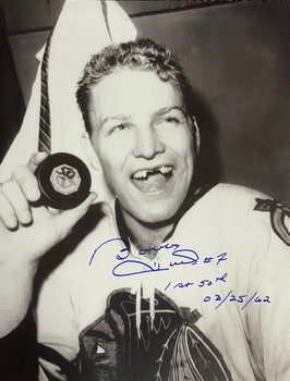 Bobby Hull Autographed 16X20 Hockey Photo