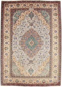 Semi-Antique Traditional Oriental Rug Muted