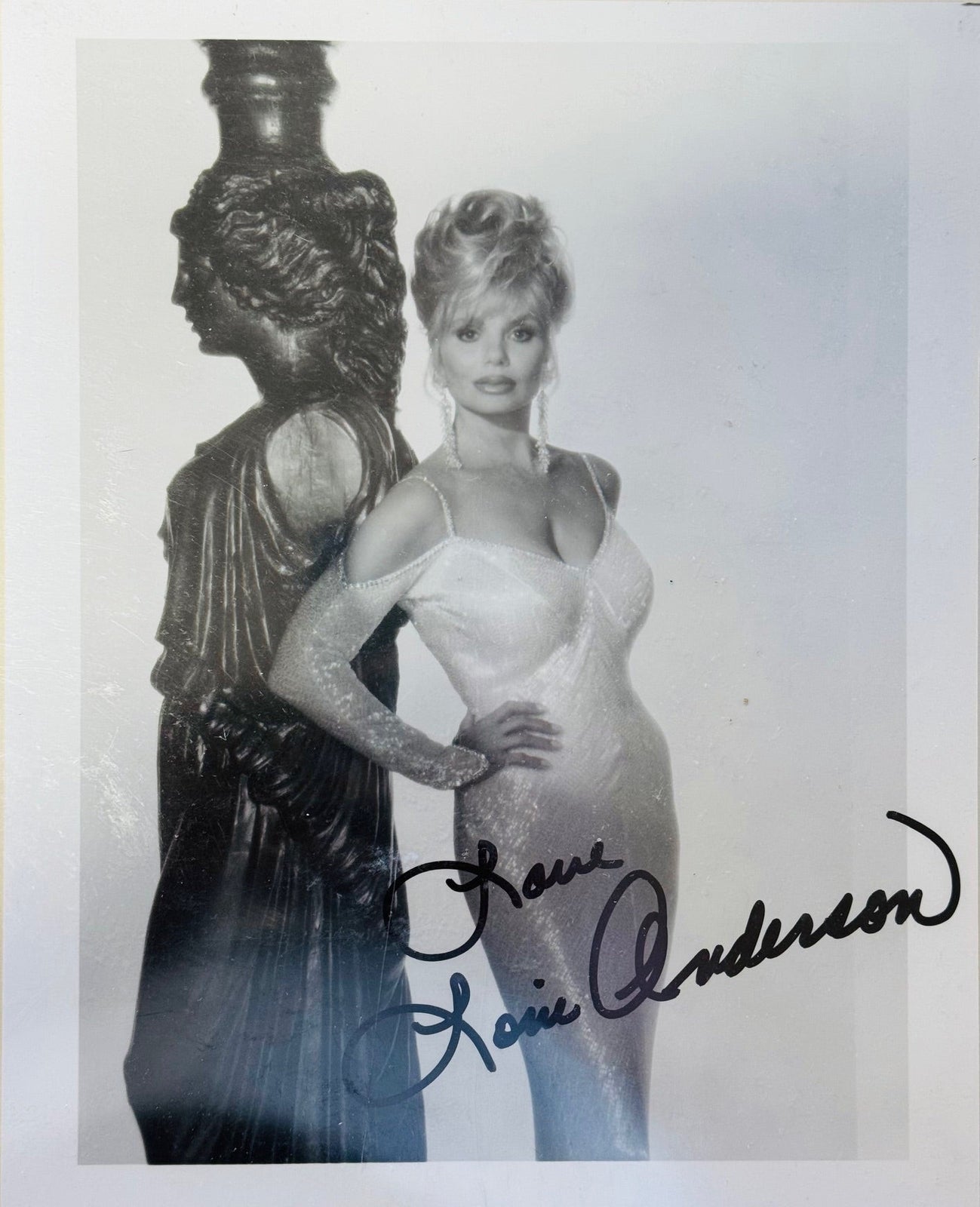 Loni Anderson Autographed 8X10 Celebrity Photo