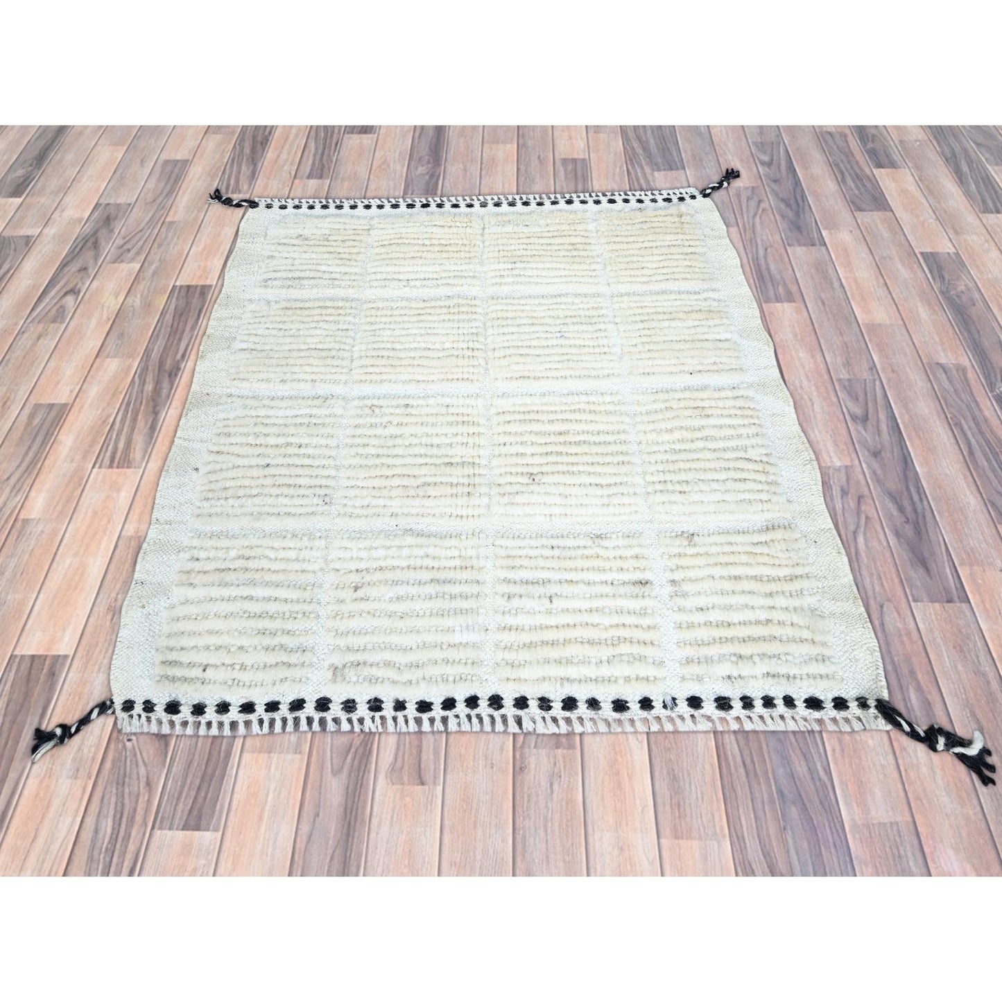 1'8"X2' Bone White Natural Wool Moroccan Weave Grid Design Hand Knotted Rug