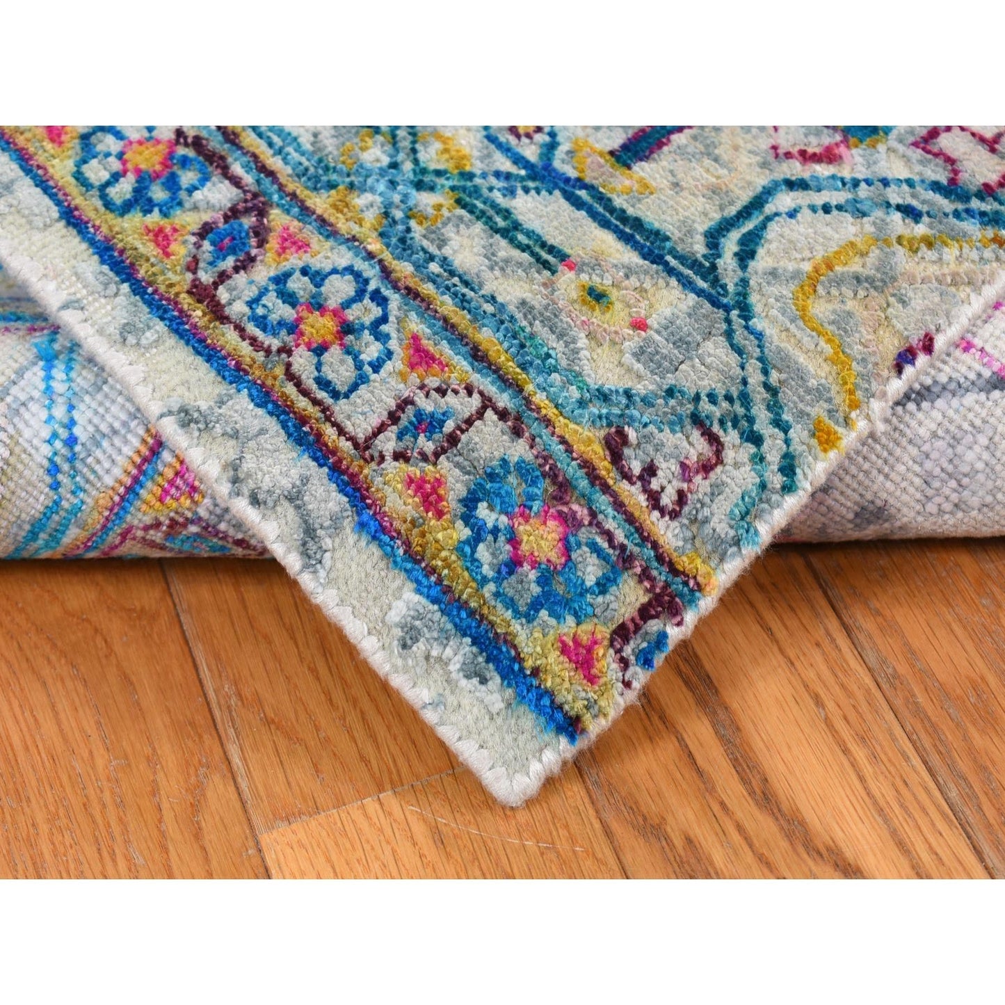 2'X2' White Modern Design Silk With Wool Hand Knotted Sample Mat Rug