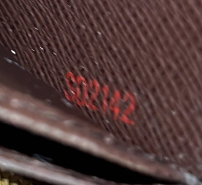 Louis Vuitton Zippy Wallet Damier