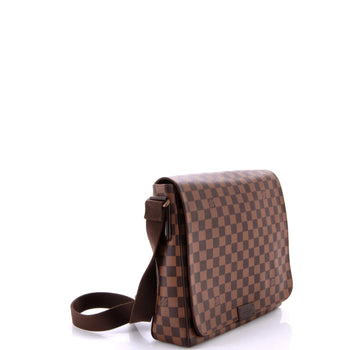 Louis Vuitton District Messenger Bag Damier Mm