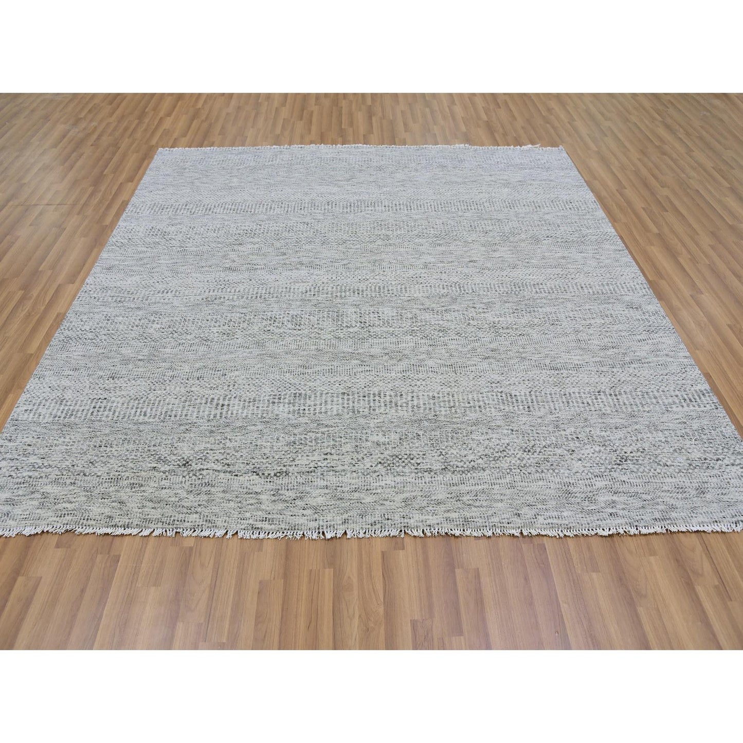 8'X8' Silver Gray Undyed Wool Grass Design Hand Knotted Square Rug