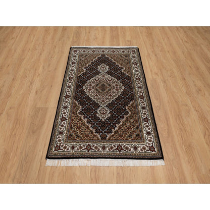 3'2"X5'4" Black Hand Knotted Rug Tebraz Mahi Medallion Design Pure Wool 175