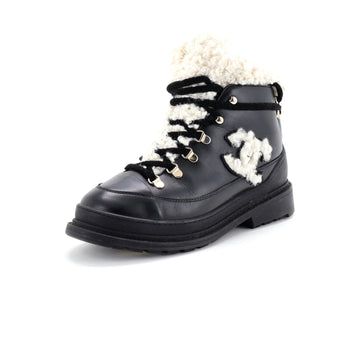 Chanel Women'S Cc Lace-Up Winter Boots Leather And Shearling