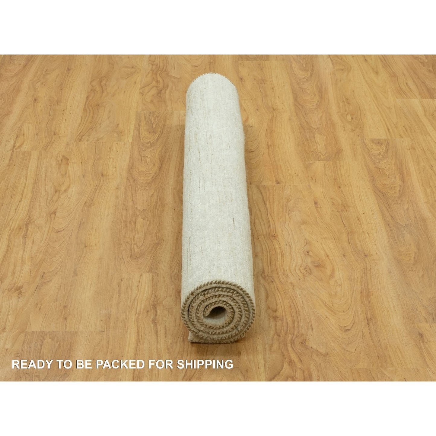 5'X5' White Thick And Plush Plain Design Wool Hand Knotted Rug