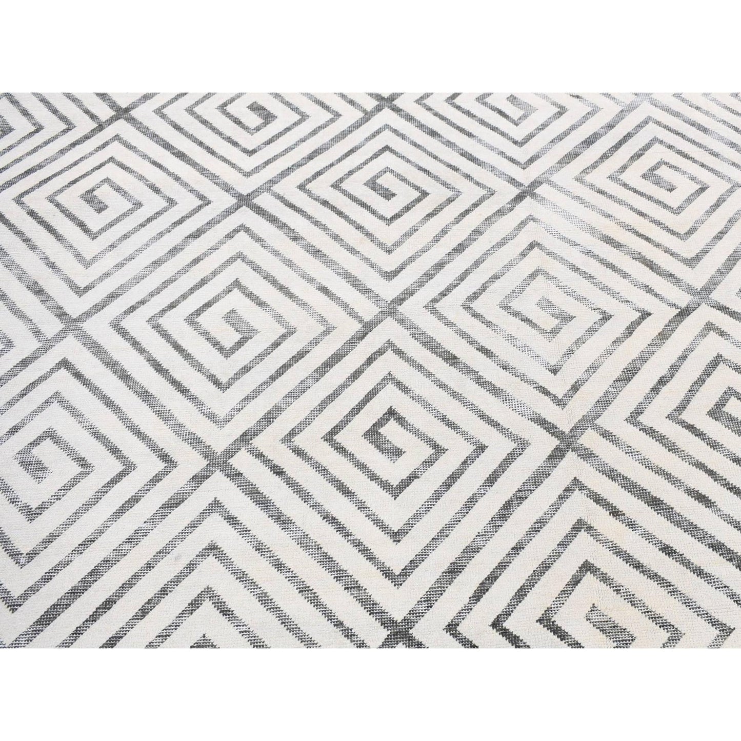 9'X12' Ivory Roman Key Squares Design Hand Knotted Silk With Wool Rug